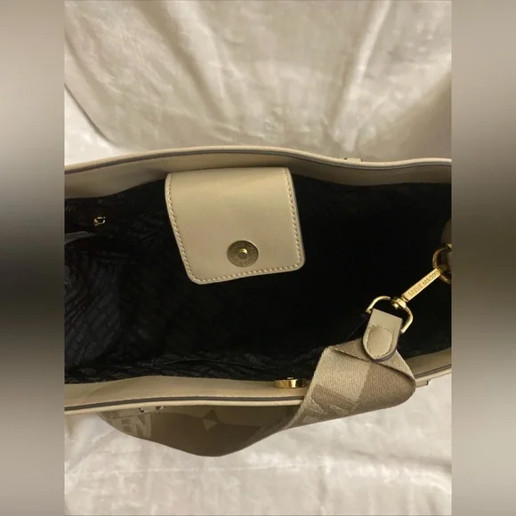 Steve Madden Women's Crossbody Bag - Picture 4 of 7